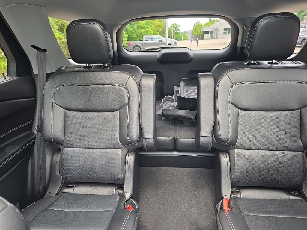 Certified 2024 Ford Explorer Limited w/ Equipment Group 301A AWD/4WD image 22