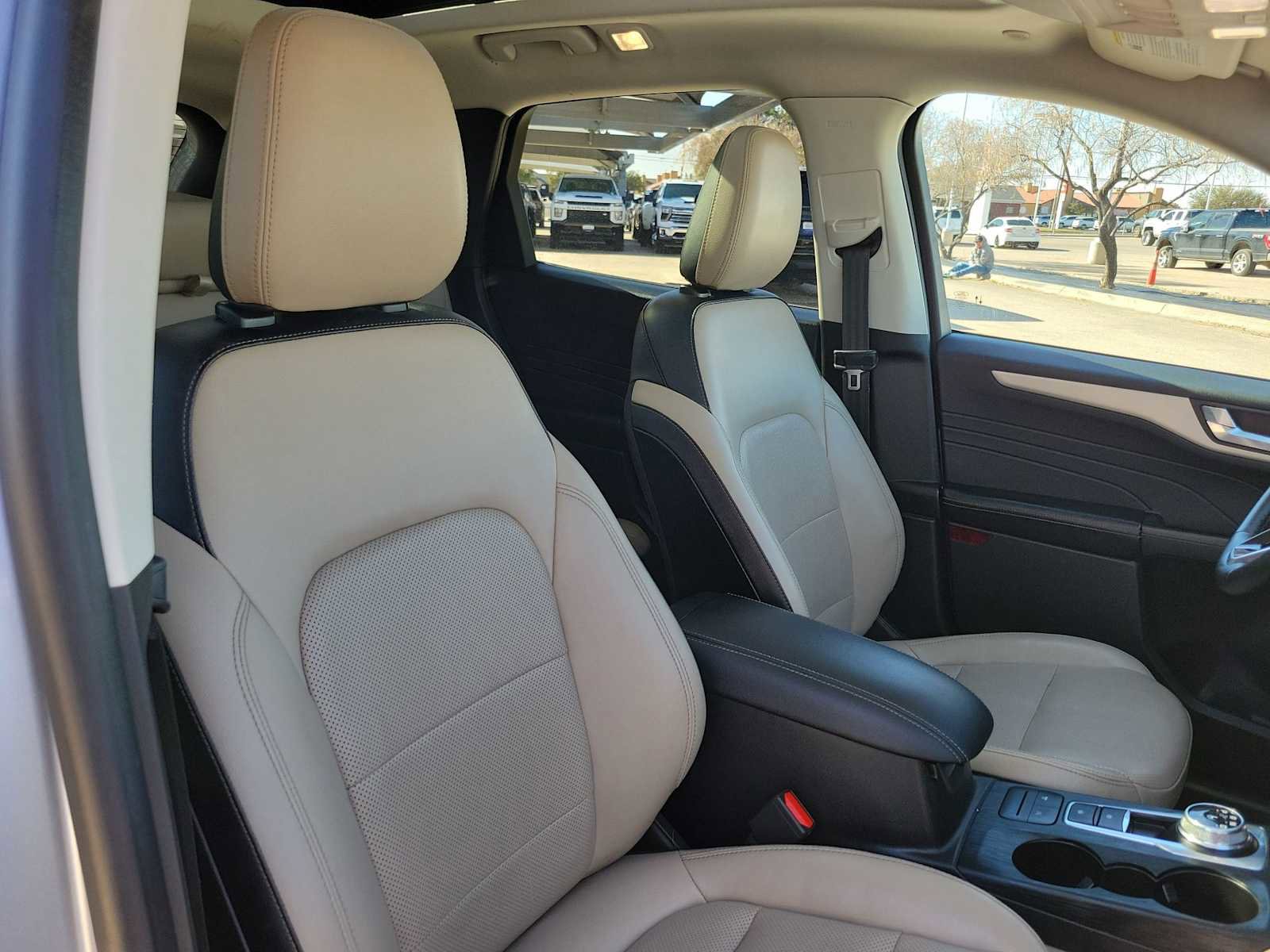 Used 2022 Ford Escape SEL w/ Technology Package image 22