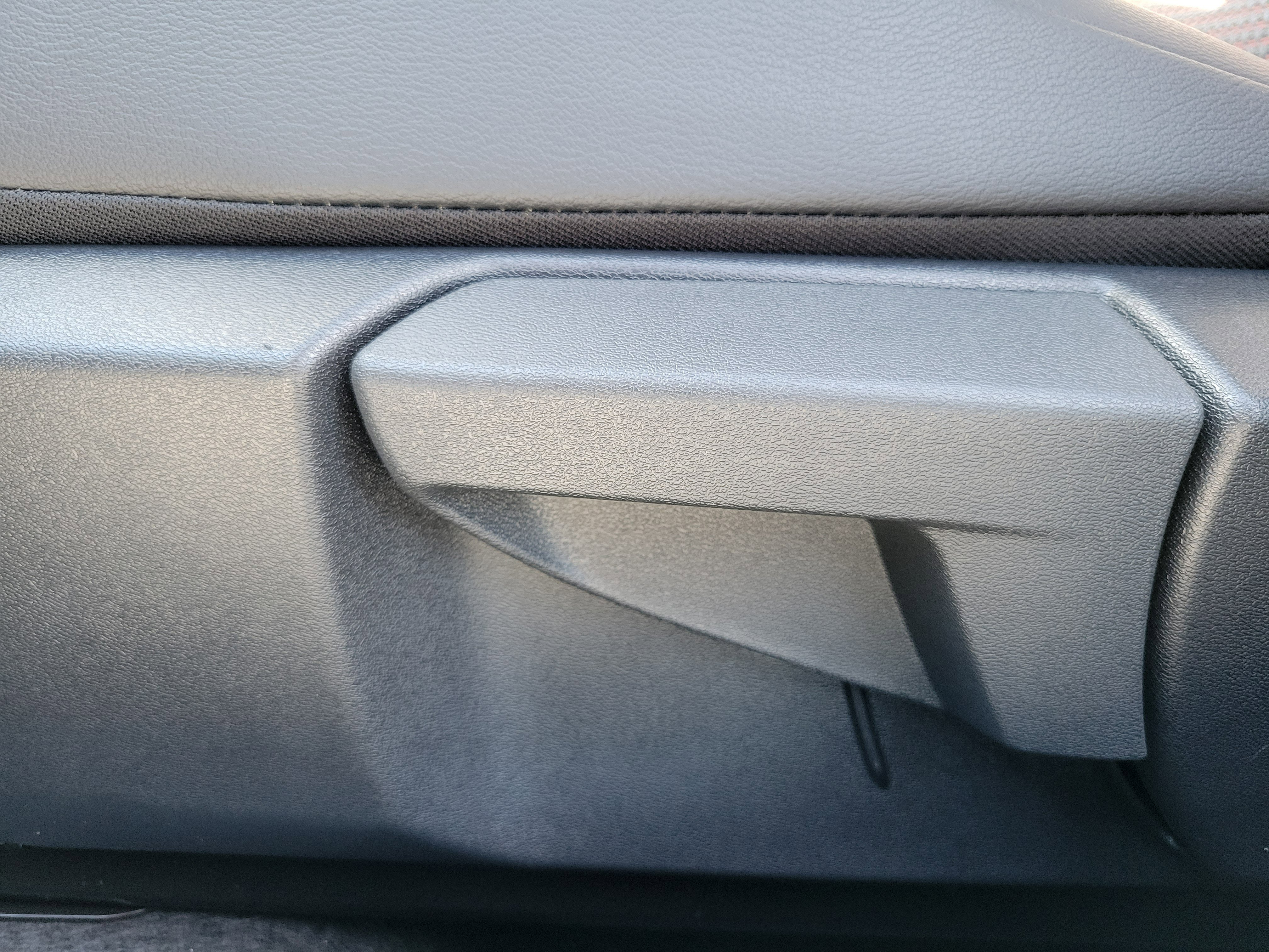 New 2025 Nissan Kicks SR image 26