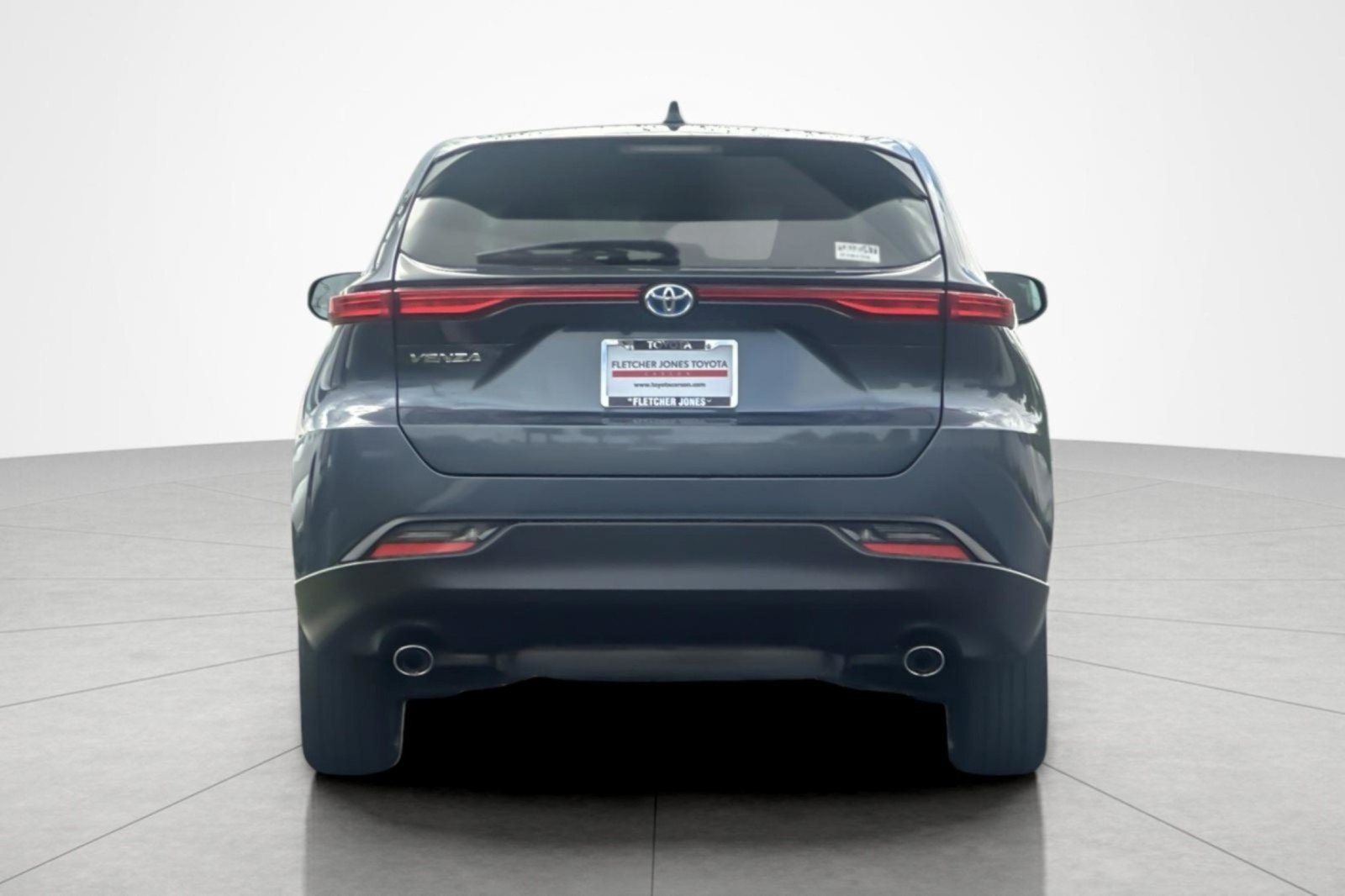 Certified 2024 Toyota Venza LE AWD/4WD image 4