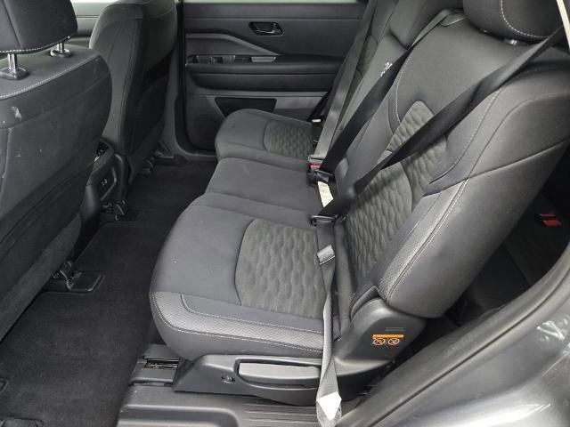 Certified 2025 Nissan Pathfinder SV FWD image 12