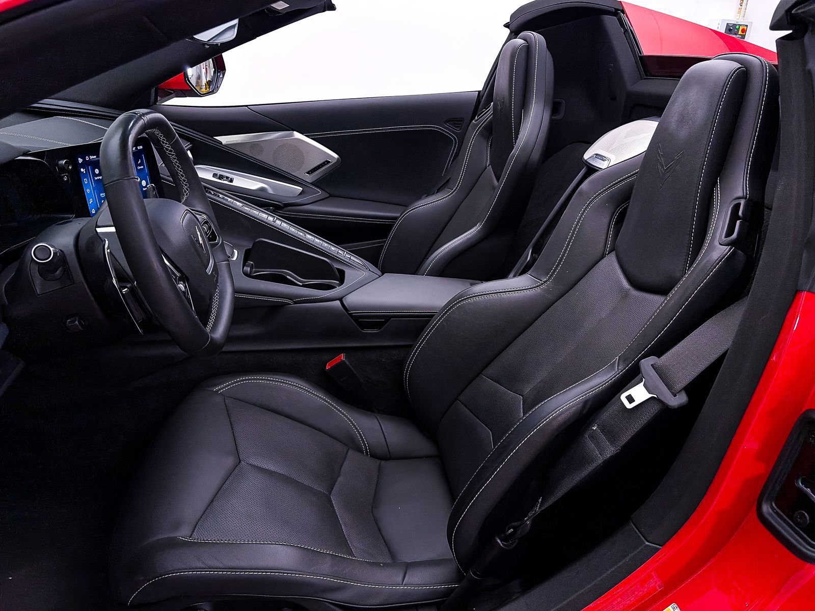 Used 2024 Chevrolet Corvette Stingray Preferred Conv w/ 2LT RWD image 20