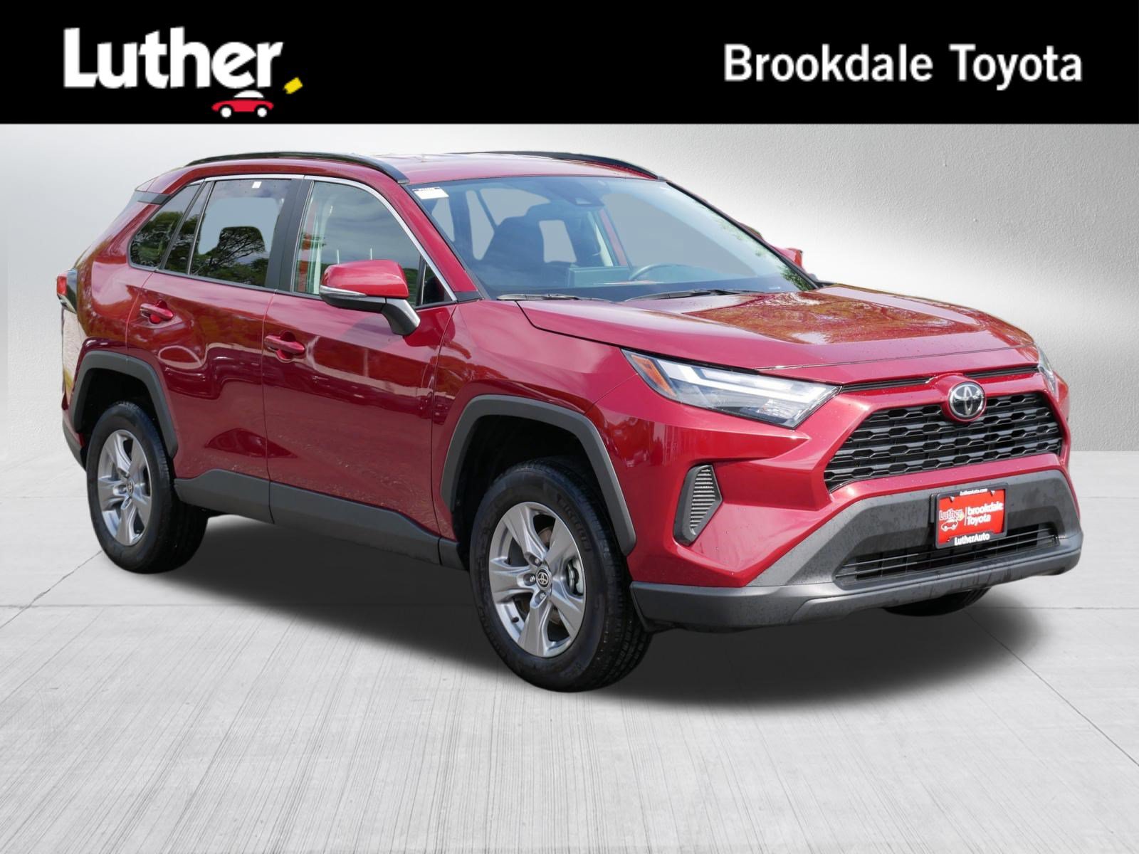 Certified 2025 Toyota RAV4 XLE AWD/4WD image 1