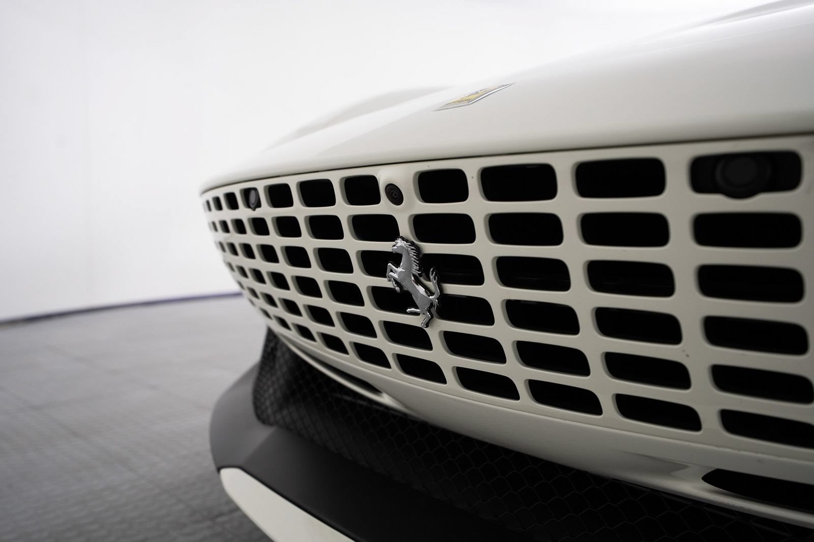 Certified 2025 Ferrari Roma Spider RWD image 13