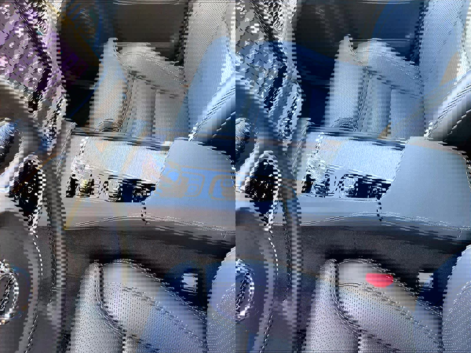 Used 2024 Volvo XC90 T8 Ultimate w/ Protection Package Premier image 20