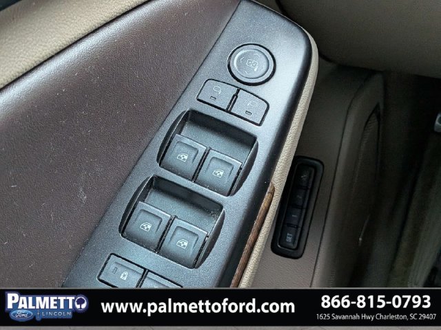 Used 2016 Chevrolet Suburban LT RWD image 22