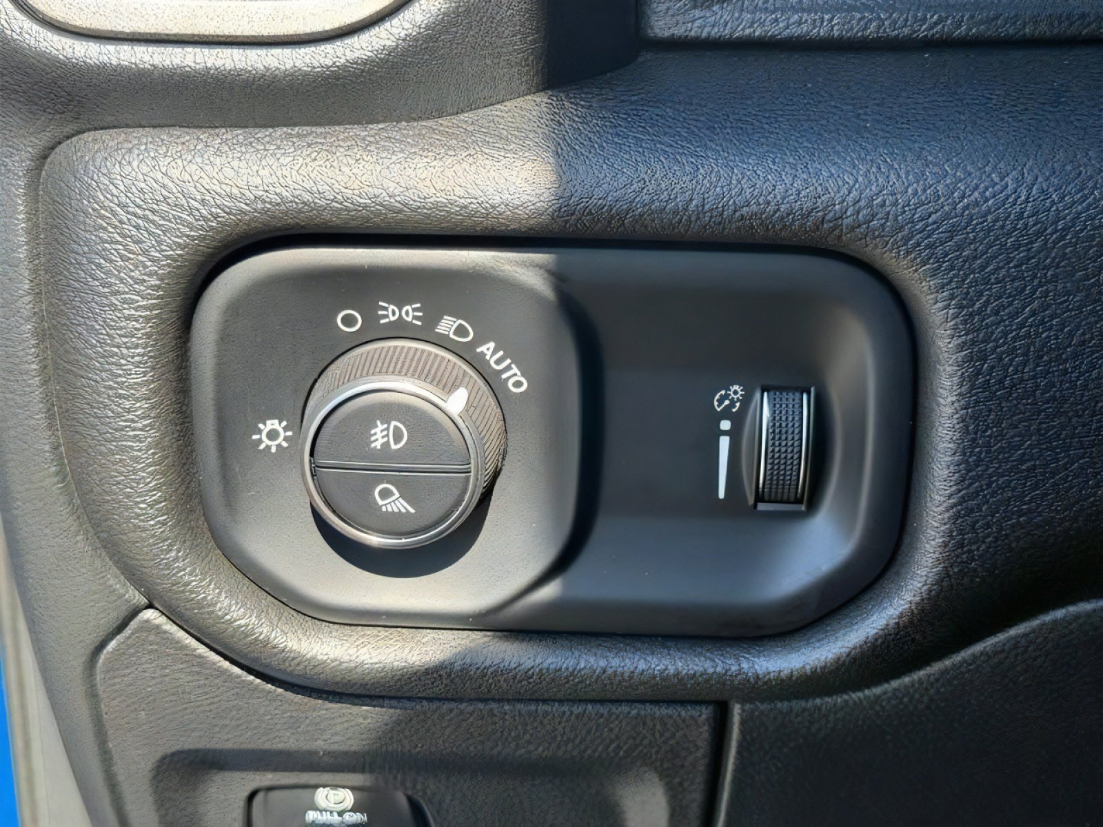 Used 2025 RAM 1500 Classic Warlock AWD/4WD image 22