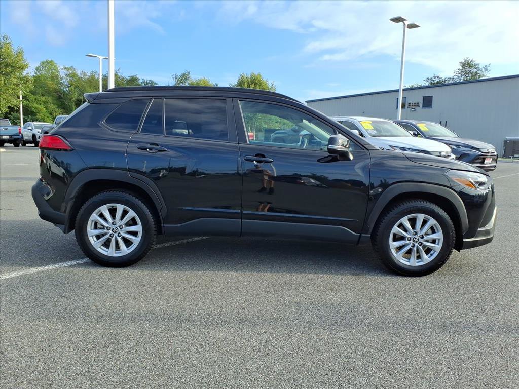 Used 2023 Toyota Corolla Cross LE w/ Moonroof Package AWD/4WD image 3