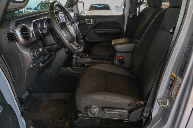 Used 2023 Jeep Wrangler Unlimited w/ Cold Weather Group AWD/4WD image 9