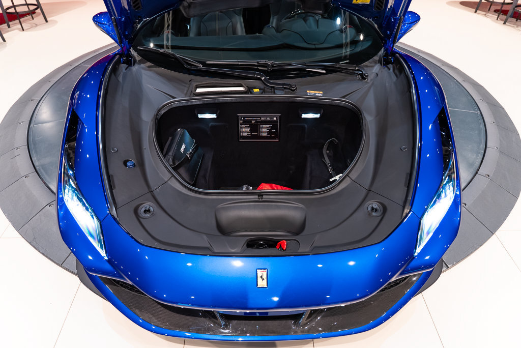 Certified 2021 Ferrari F8 Tributo RWD image 17
