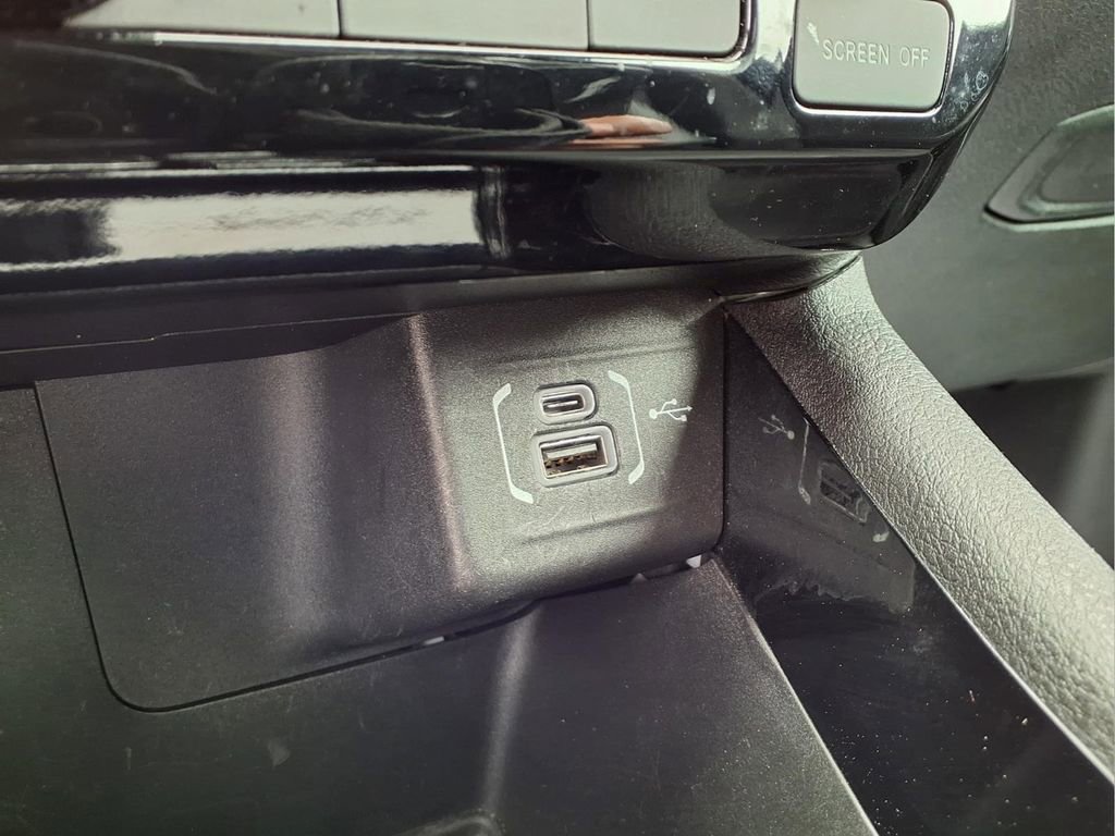 Used 2025 Jeep Compass Trailhawk AWD/4WD image 14