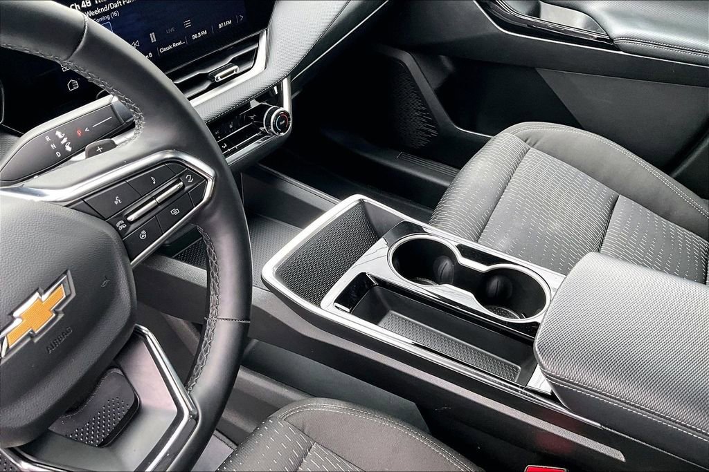 Used 2025 Chevrolet Equinox LT image 17