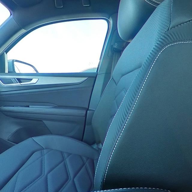 New 2026 Volkswagen Atlas Cross Sport SE image 25