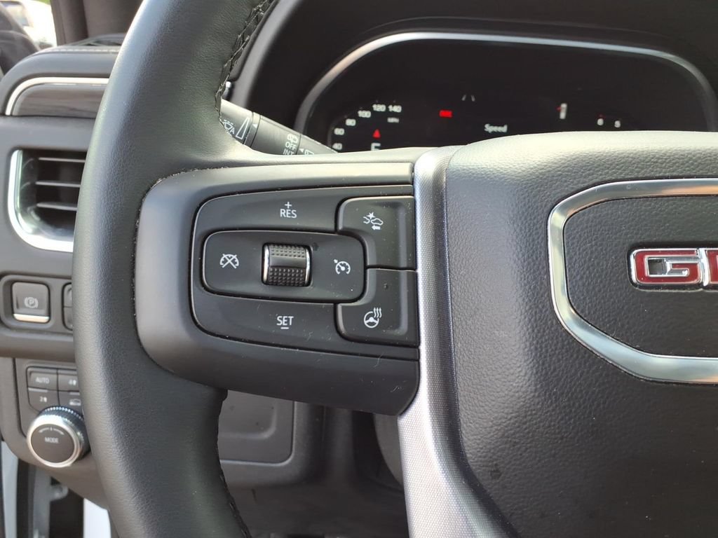 Certified 2023 GMC Yukon SLT w/ SLT Premium Package AWD/4WD image 17