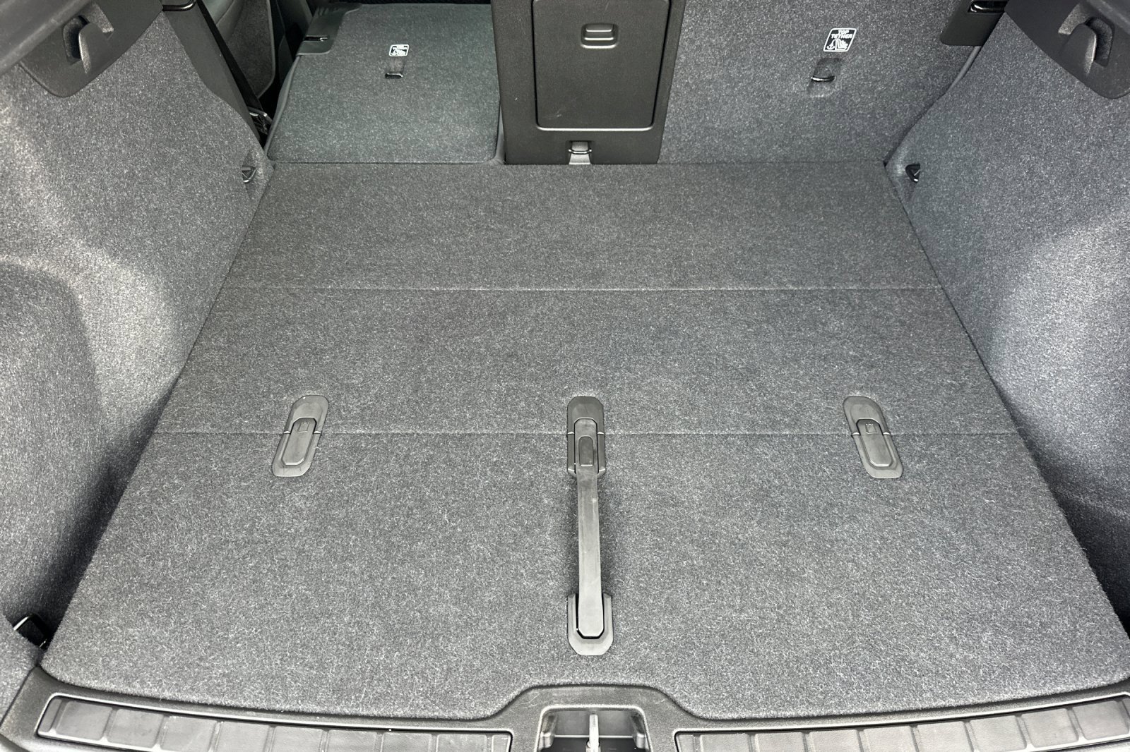 Used 2023 Volvo XC40 Recharge Plus image 16