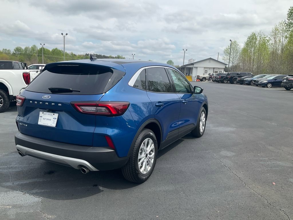 Certified 2023 Ford Escape Active w/ Cold Weather Package image 5
