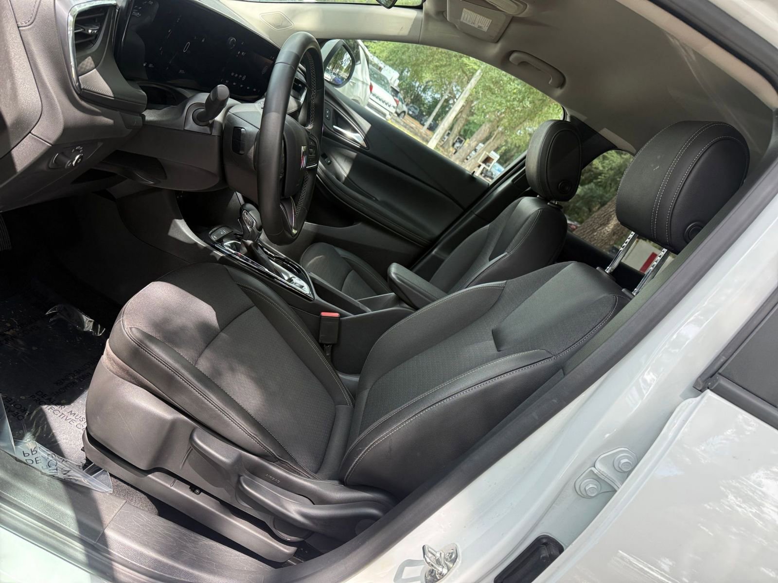 Used 2025 Buick Encore GX Preferred FWD image 24
