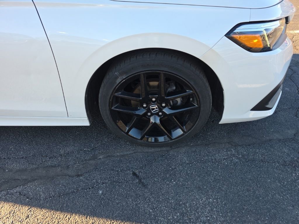 Used 2023 Honda Civic Sport image 9