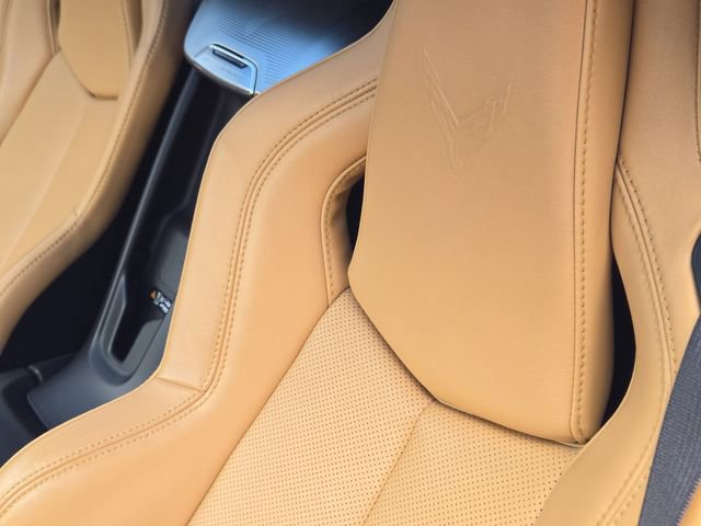 Used 2022 Chevrolet Corvette Stingray Preferred Cpe w/ Chrome Exterior Badge Package image 17