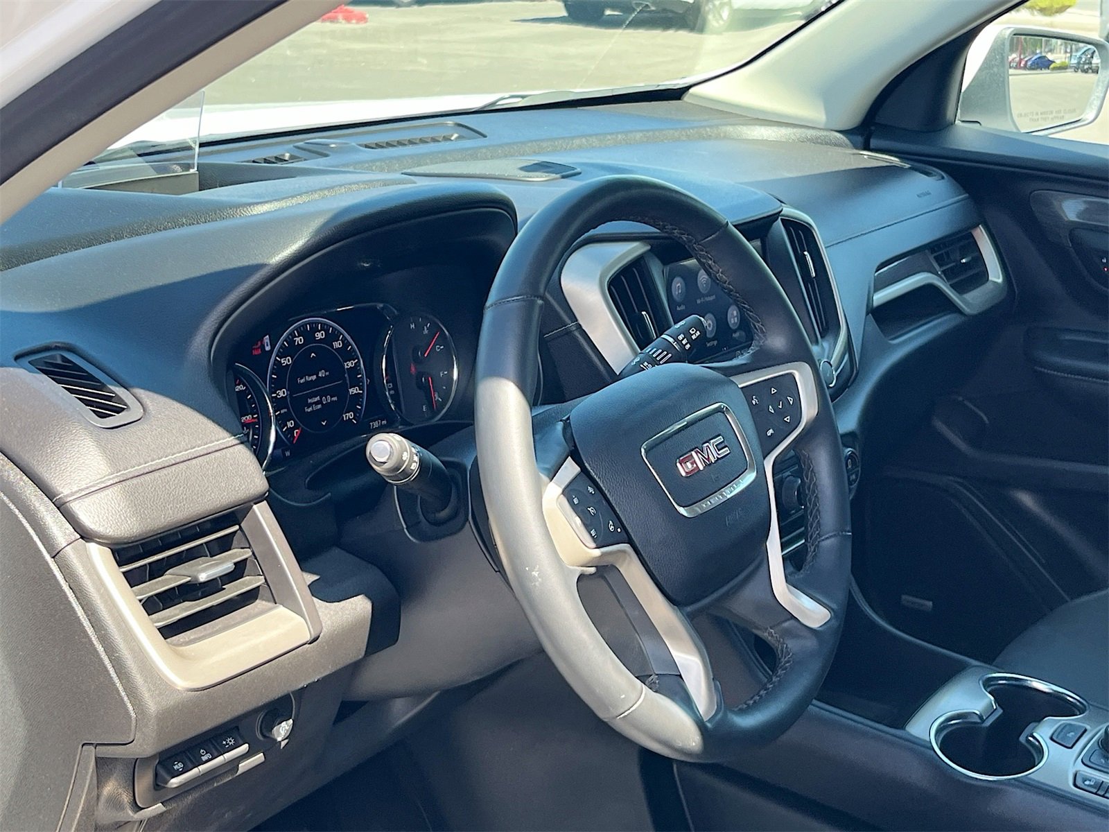 Used 2024 GMC Terrain Denali image 9