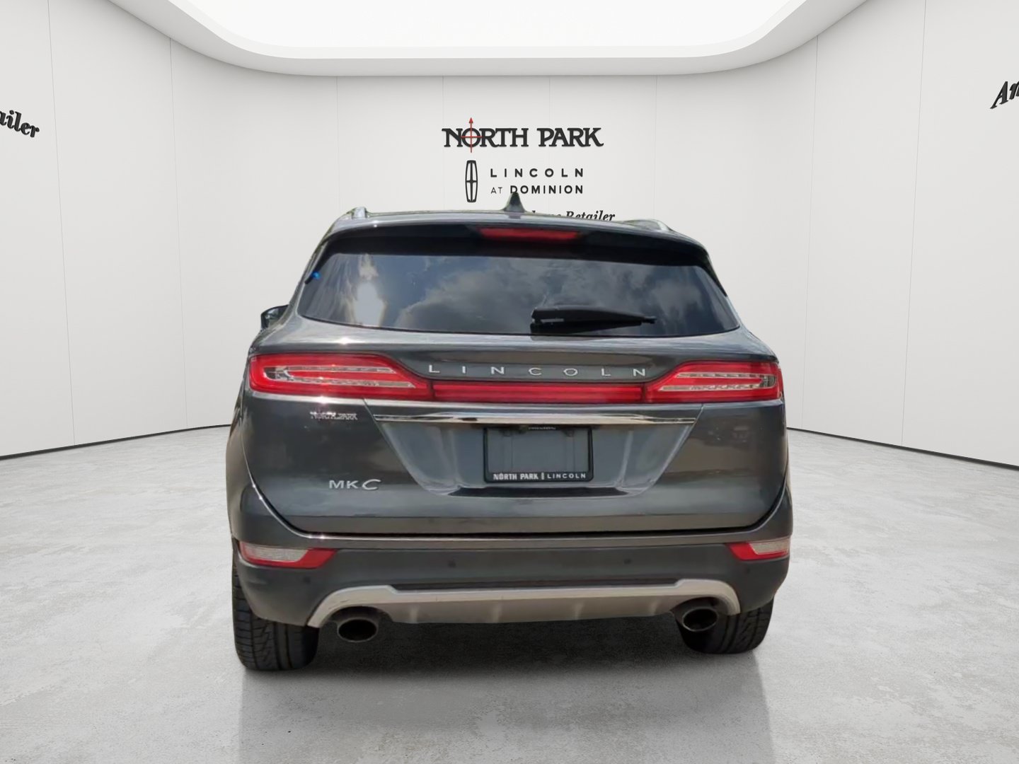 Used 2019 Lincoln MKC Select w/ MKC Climate Package FWD image 4