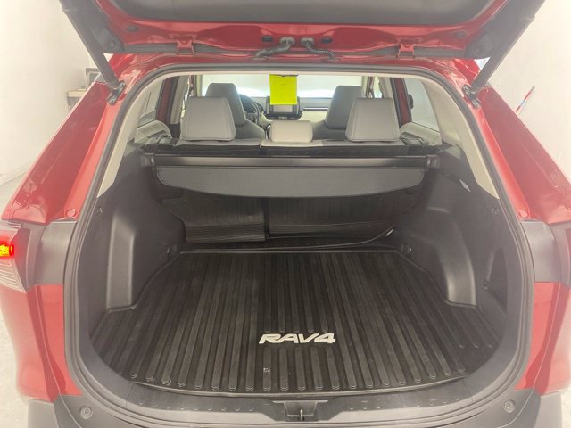 Used 2019 Toyota RAV4 XLE Premium w/ Cold Weather Package AWD/4WD image 34