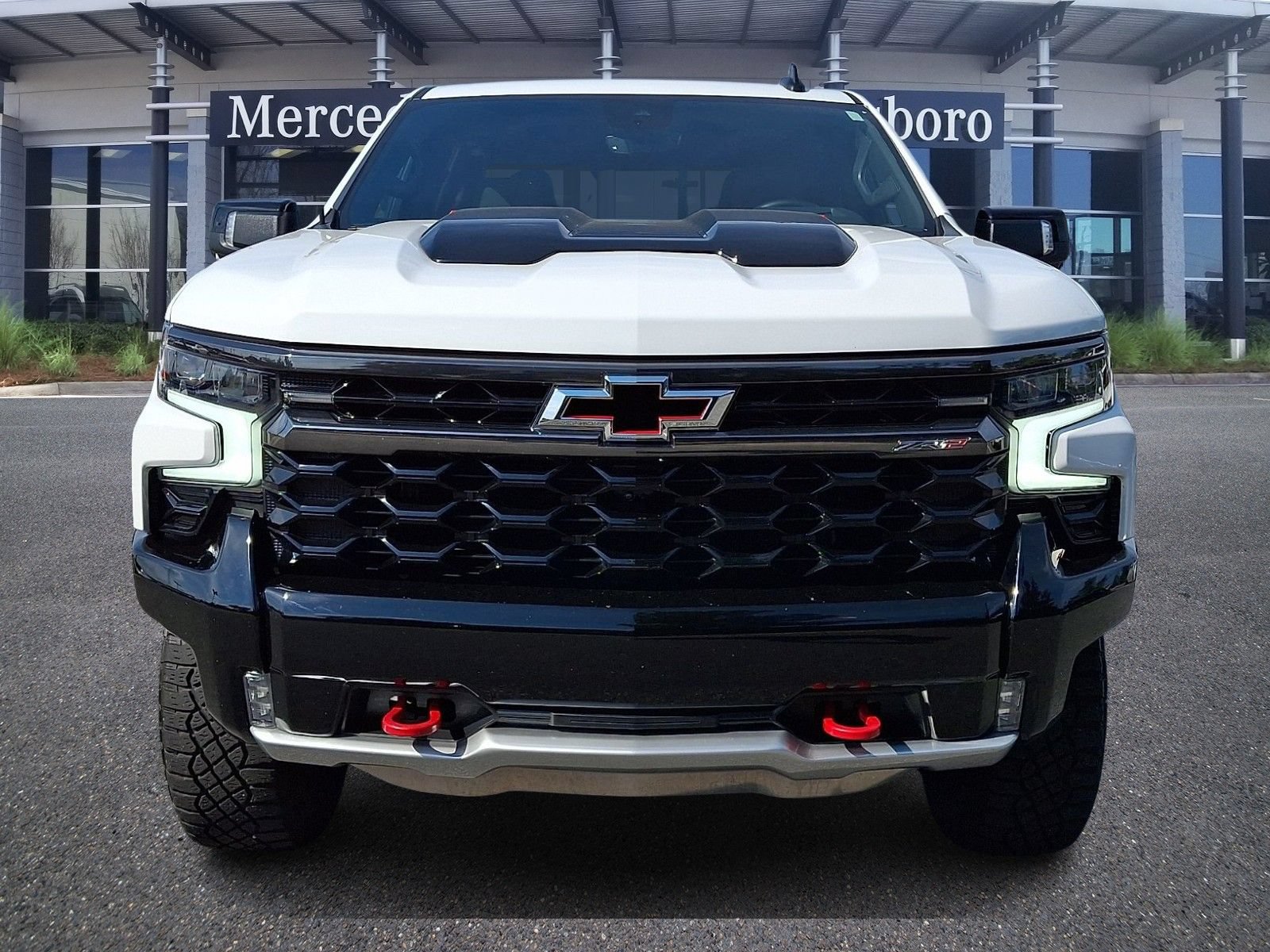 Used 2024 Chevrolet Silverado 1500 ZR2 w/ Technology Package AWD/4WD image 2