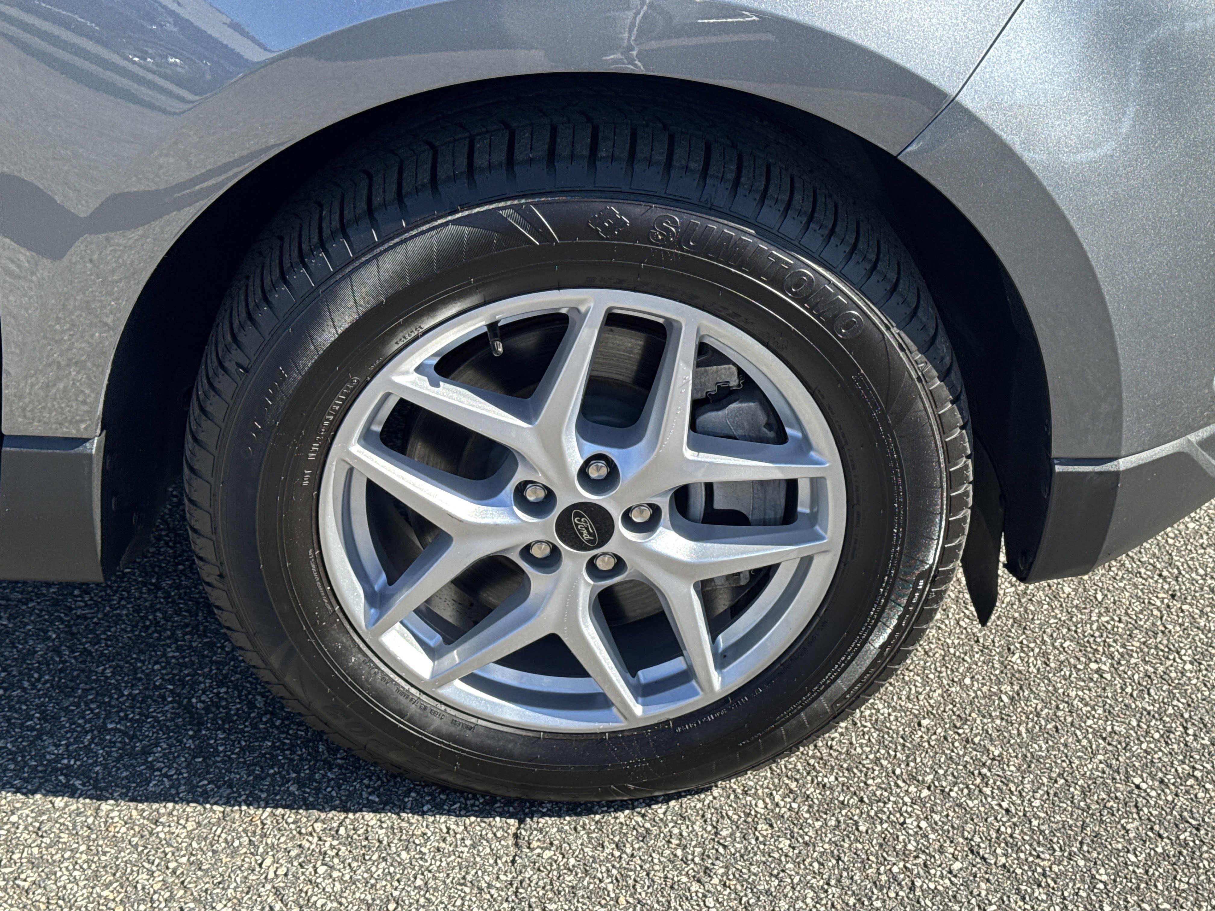 Used 2023 Ford Edge SEL image 12