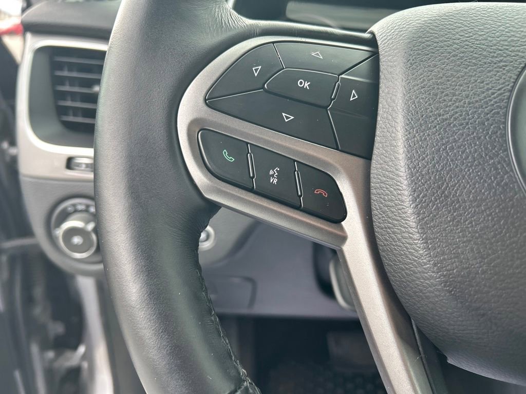 Used 2019 Jeep Cherokee Latitude Plus w/ Comfort/Convenience Group image 27