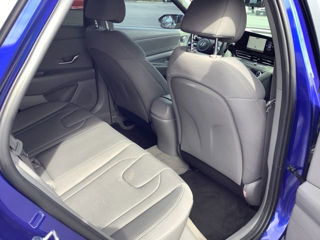 Used 2023 Hyundai Elantra SEL w/ Convenience Package image 31
