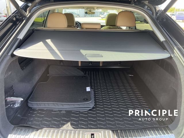 Used 2023 Audi Q8 Premium AWD/4WD image 30