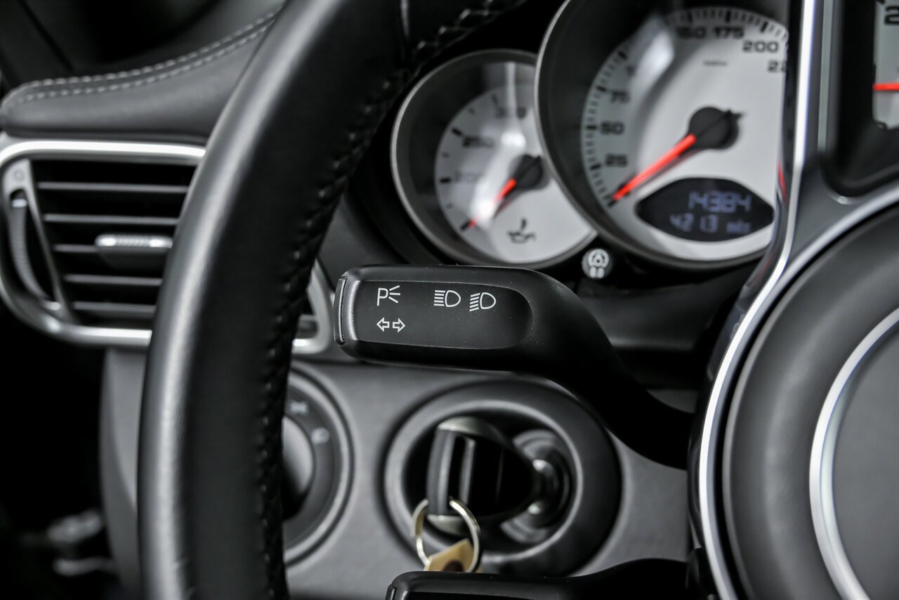 Used 2007 Porsche 911 Turbo AWD/4WD image 30