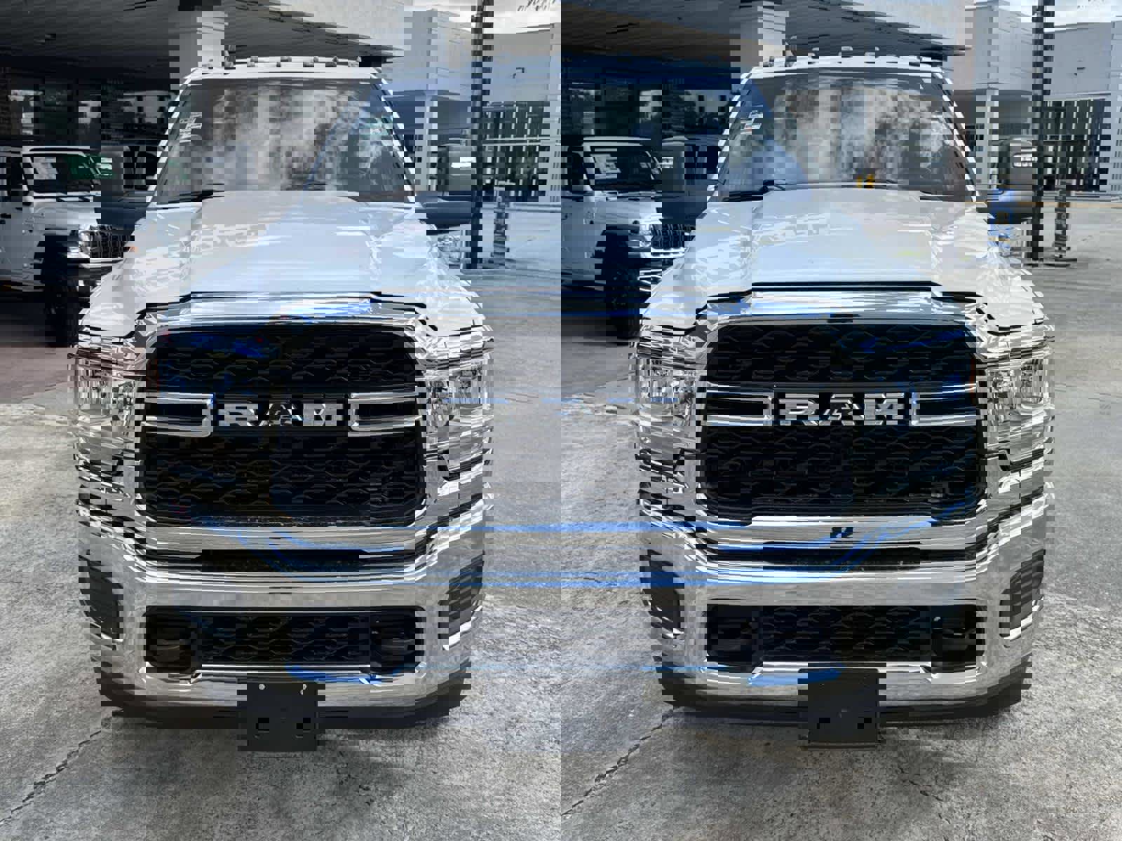 Used 2024 RAM 3500 Tradesman w/ Chrome Appearance Group image 25