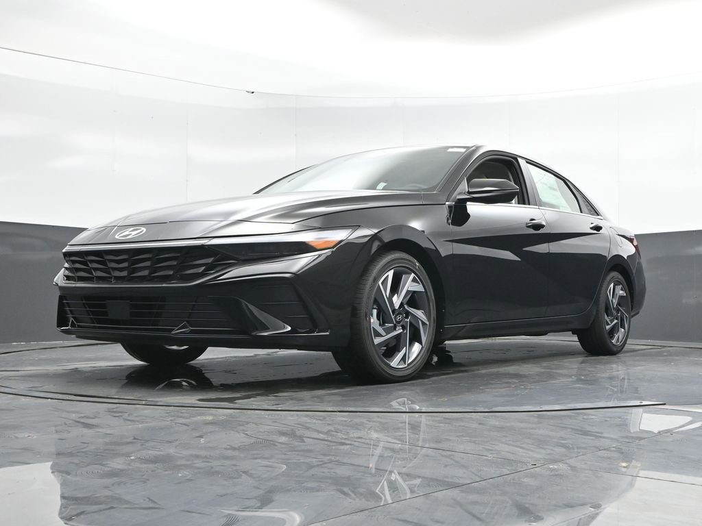 New 2025 Hyundai Elantra Limited image 50