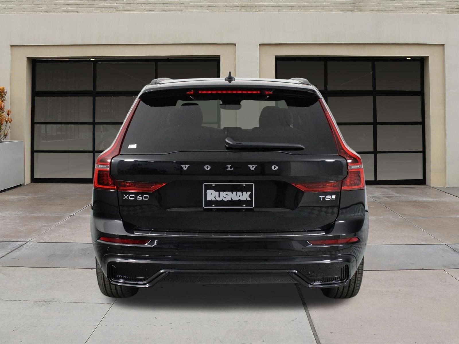 New 2026 Volvo XC60 T8 Plus w/ Protection Package Premier image 4