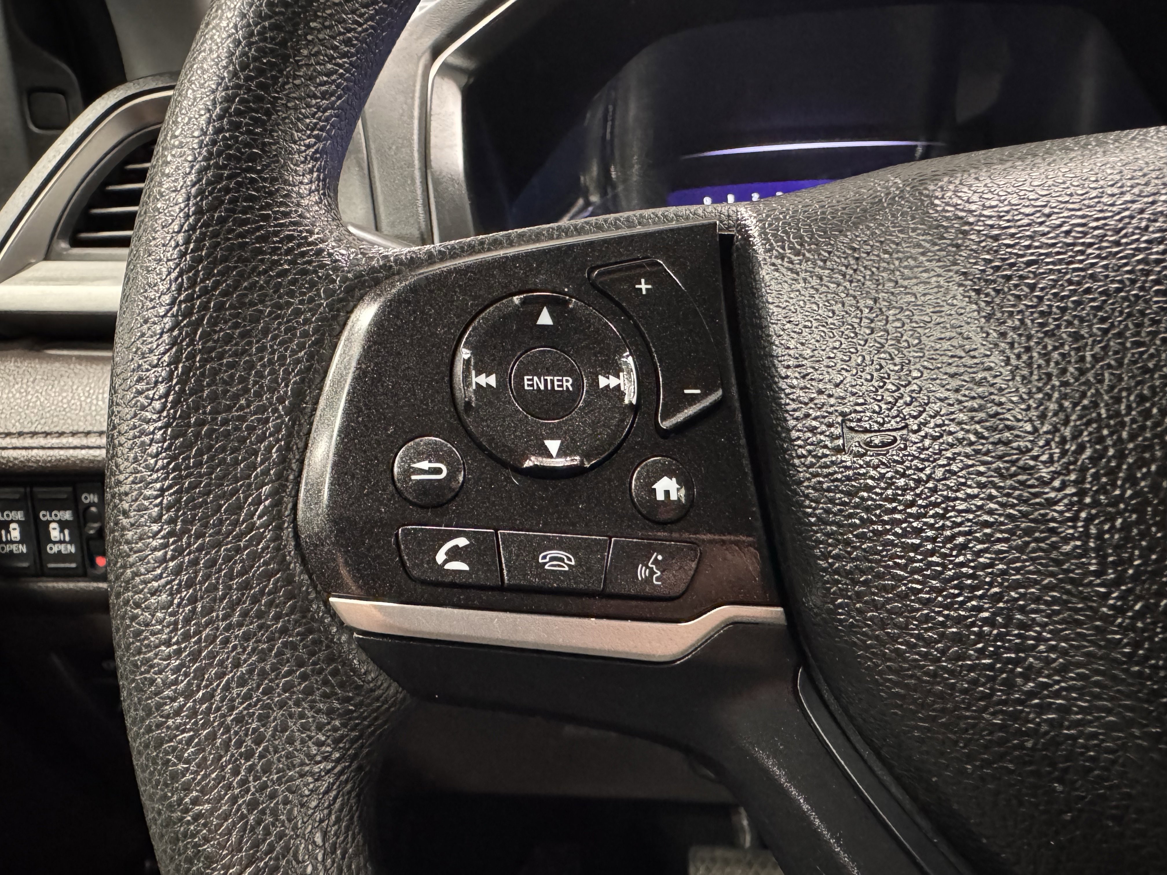 Used 2018 Honda Odyssey EX image 14