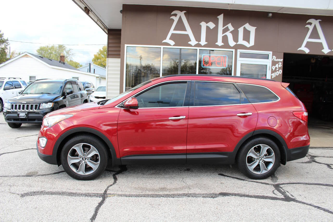 Used 2016 Hyundai Santa Fe SE w/ Cargo Package image 5