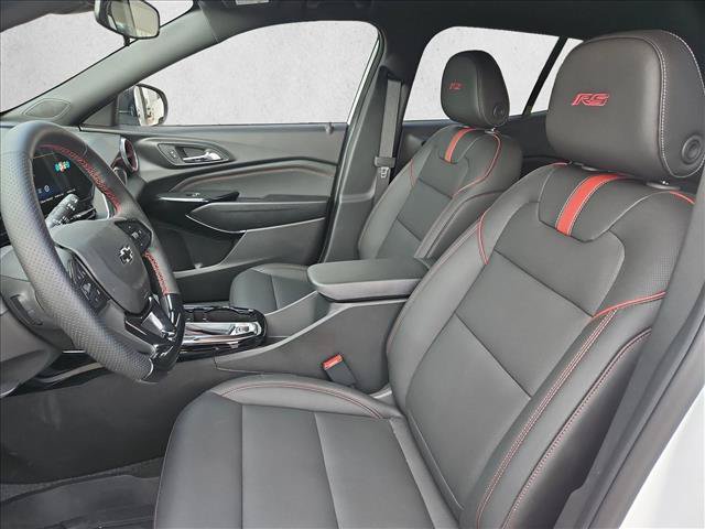 New 2026 Chevrolet Trax RS w/ Sunroof Package FWD image 4