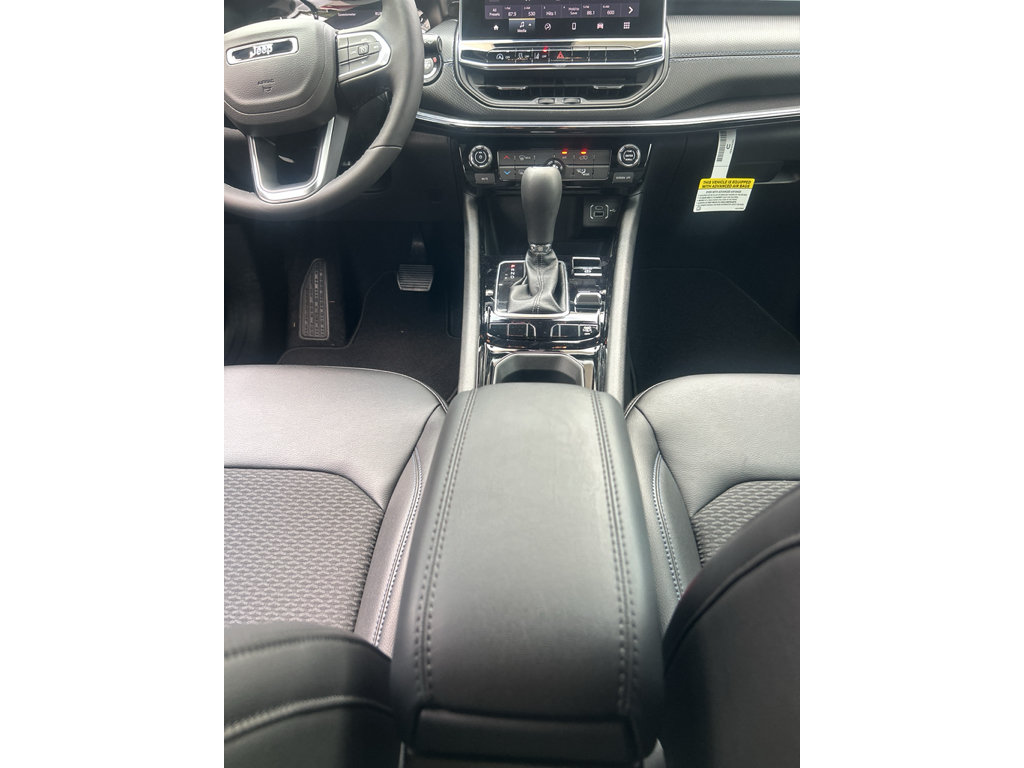 New 2026 Jeep Compass Latitude AWD/4WD image 11
