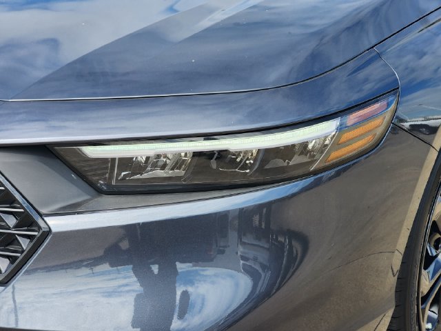 Used 2025 Honda Accord LX image 9
