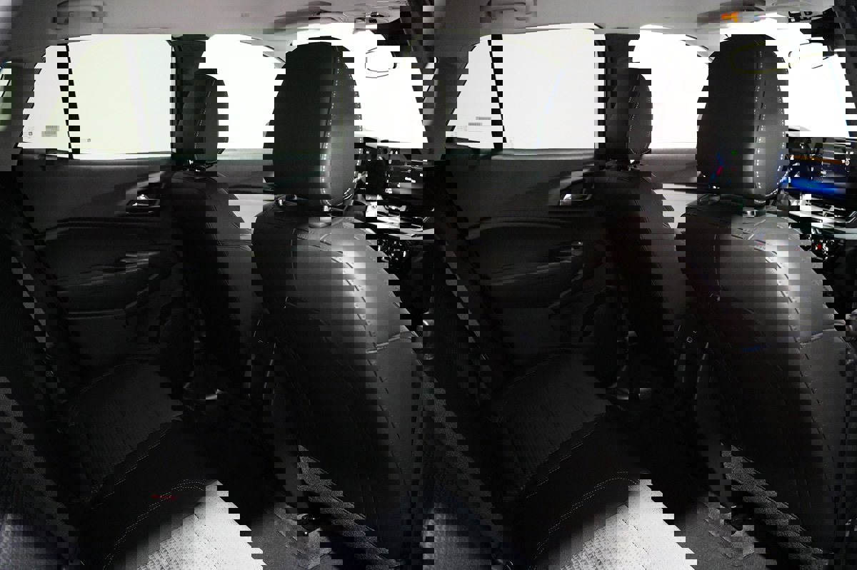 Used 2025 Chevrolet Trax LT w/ LT Convenience Package FWD image 20