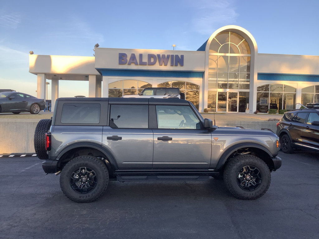 New 2026 Ford Bronco Badlands image 8