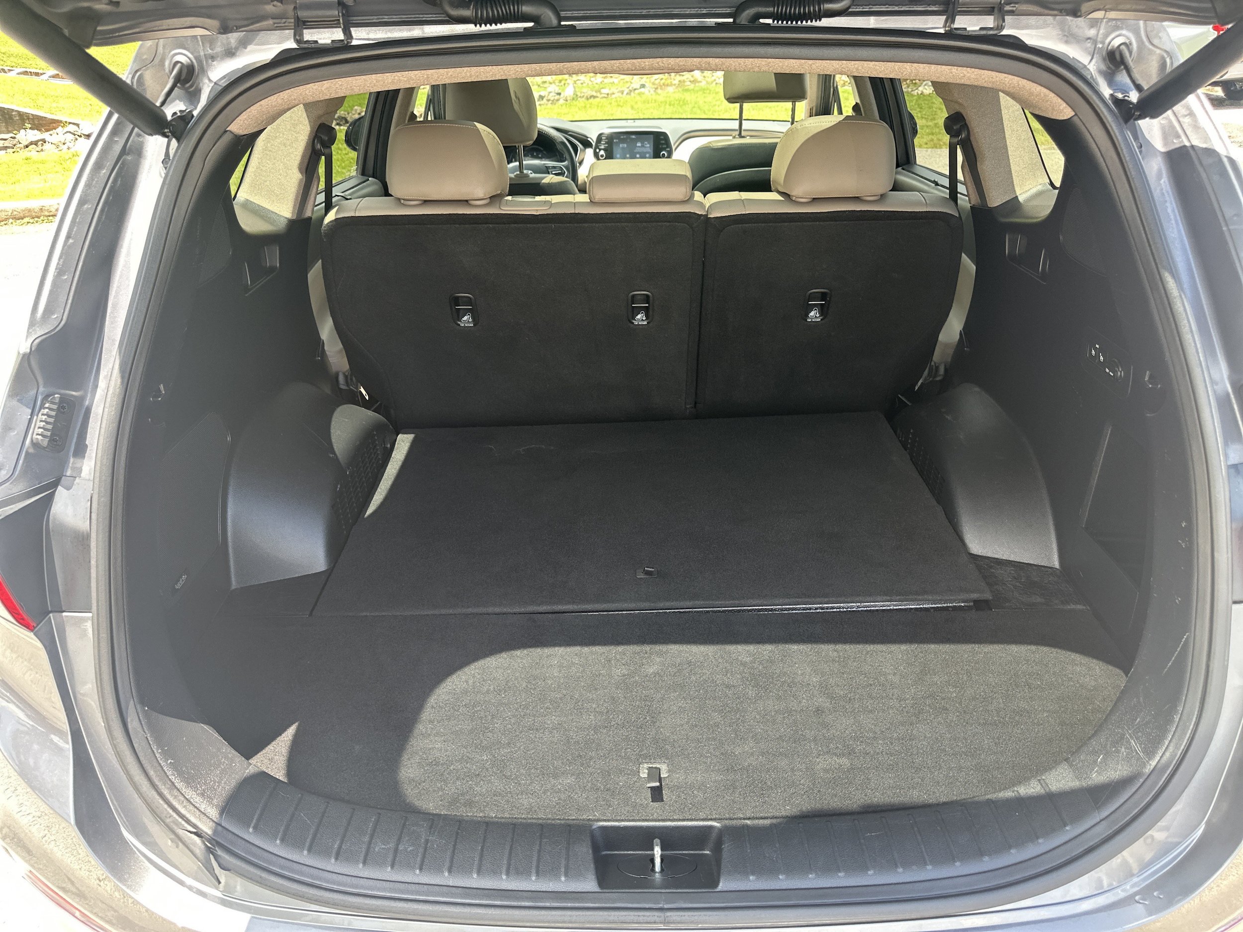 Used 2019 Hyundai Santa Fe Limited FWD image 18