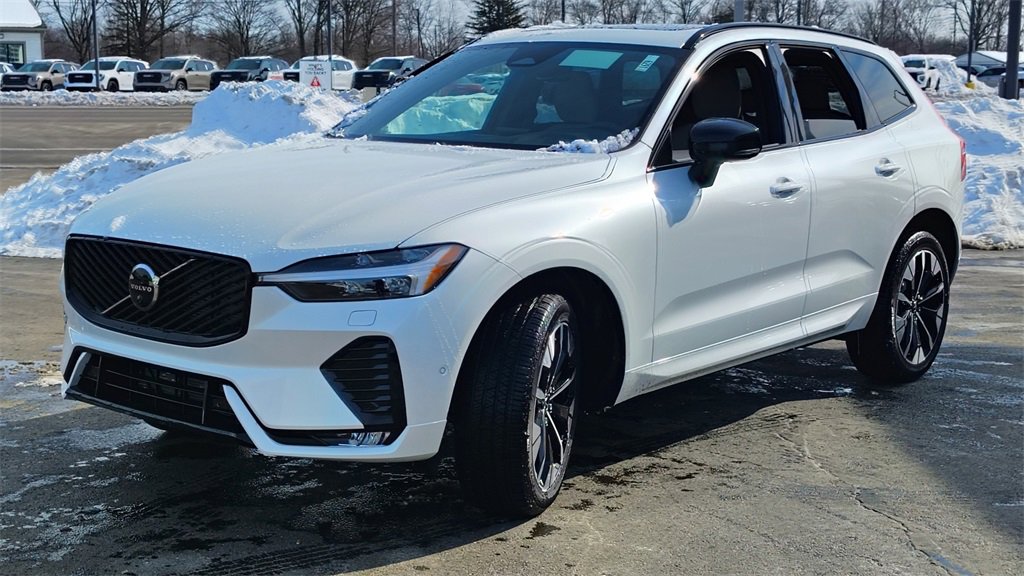 New 2026 Volvo XC60 B5 Plus w/ Protection Package Premier image 6