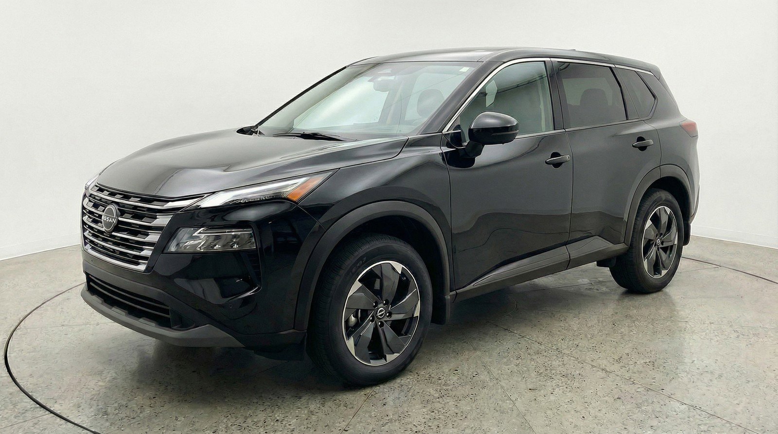 Used 2025 Nissan Rogue SV image 3