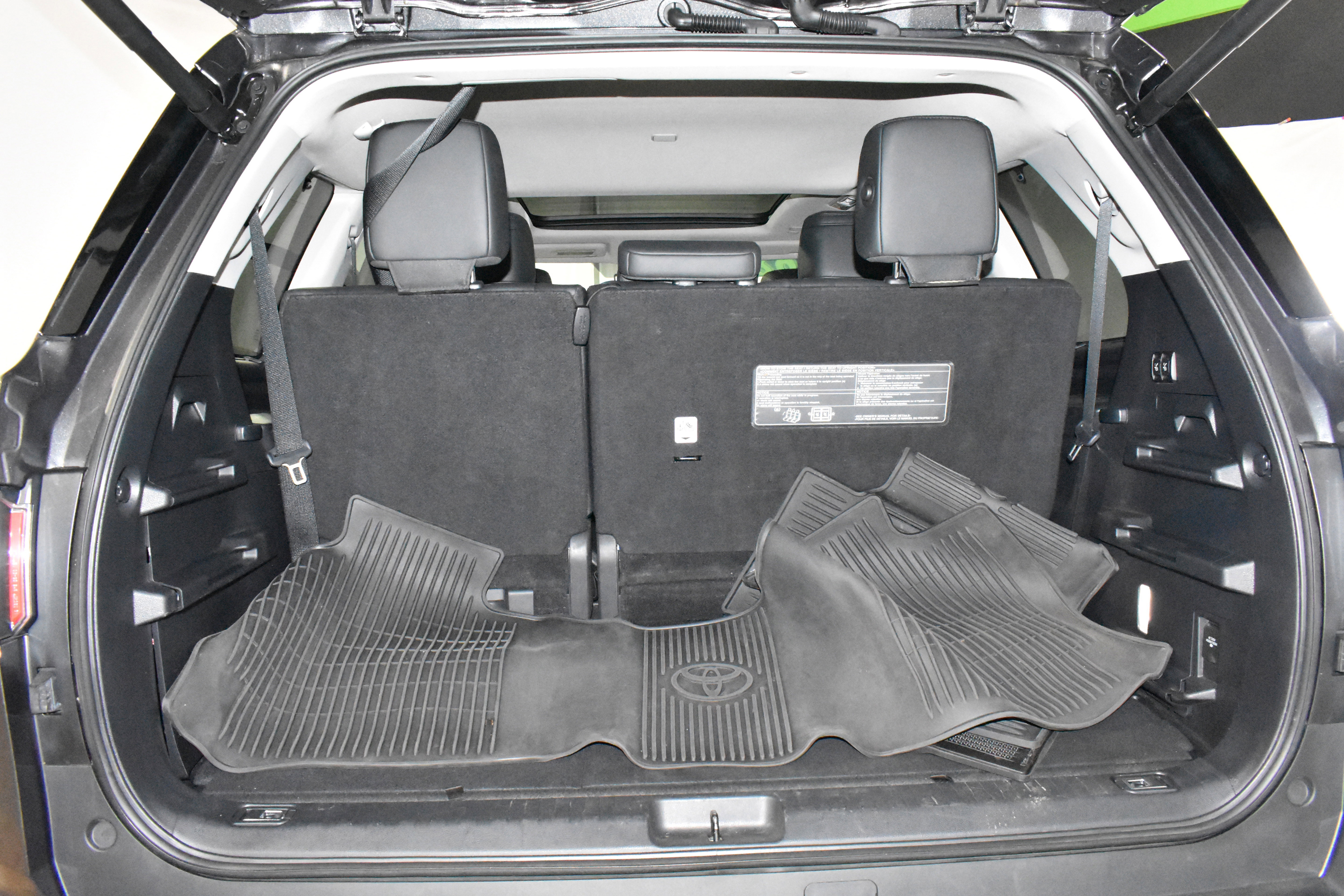 Used 2024 Toyota Sequoia 4WD image 38