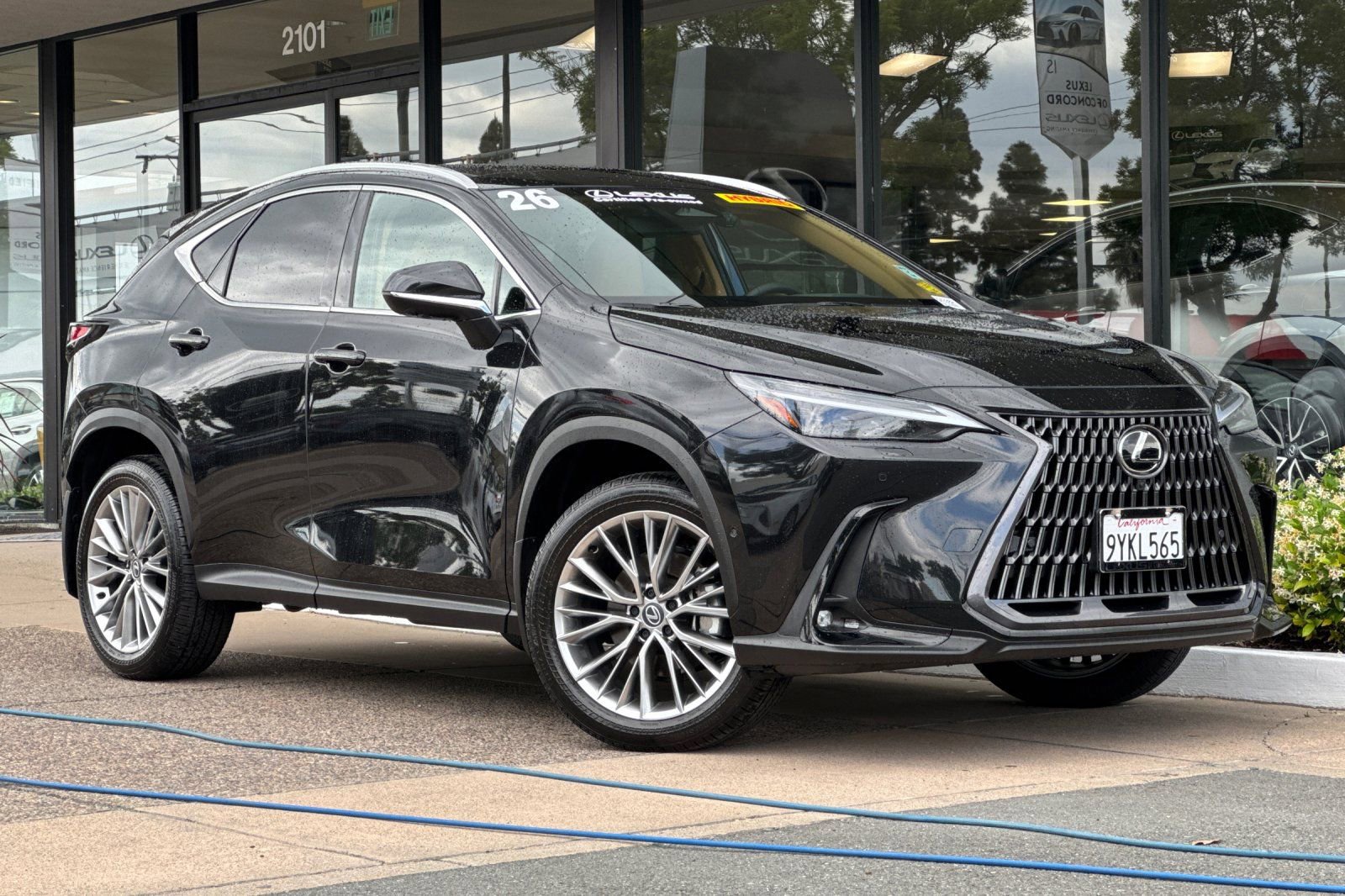 Used 2026 Lexus NX 350h Luxury w/ Accessory Package (Z1) FWD image 2