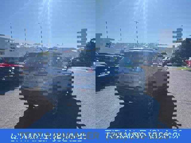 Used 2019 Jeep Cherokee Trailhawk w/ Cold Weather Group image 10