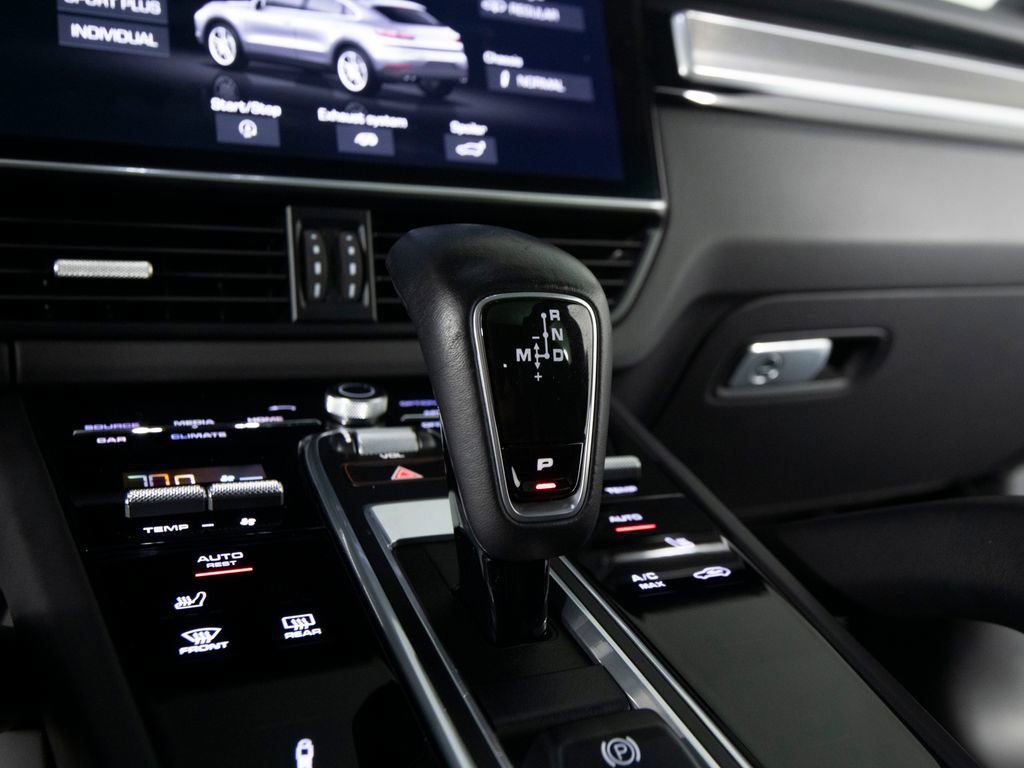 Certified 2021 Porsche Cayenne GTS AWD/4WD image 29