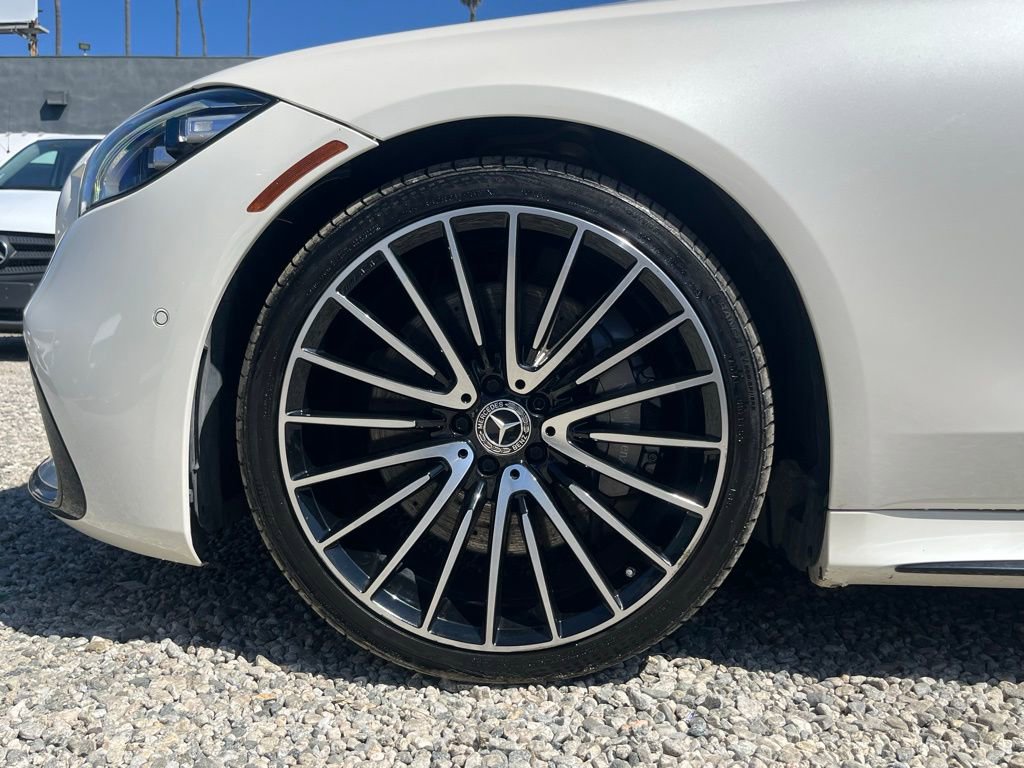Used 2022 Mercedes-Benz S 500 4MATIC w/ AMG Line Package image 10